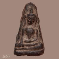 ราคา พระผงสุพรรณ พิมพ์หน้าแก่ ซึ่งเป็นหนึ่งใน "เบญจภาคี" หรือพระเครื่องชุดยอดนิยม 5 อันดับแรกของไทย slft 1 (40876120789)