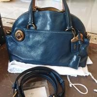 ราคา Used Coach แท้ 100%งานShop ไทยหนังแท้นอกและใน สีฟ้าอมเขียวสภาพแจ่มๆๆ (5816486337)