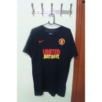 ราคา เสือยืด nike ลาย man u just do it (มือสอง ใช้เองถอยจากช้อป) (2019585530)