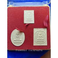 ราคา พระผงพุทธโสธร รุ่นประวัติศาสตร์เปิดสำนักงานตำรวจแห่งชาติ พล.ต.ต.ขุนพันธรักษ์ราชเดช เจ้าพิธีกรรมการจัดสร้าง ปี 2543 (20189775635)