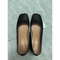 ราคา รองเท้าคัชชูรับปริญญา[มือสอง] หัวตัดส้นสูง1.5นิ้ว เบอร์39 **กรุณาอ่านรายละเอียดก่อนกดซื้อ** (20196250604)