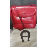 ราคา กระเป๋าสะพาย Preloved Aigner (26141292465)