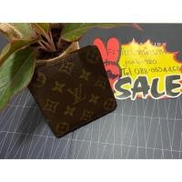 ราคา Used Lv wallet monogram (7637533841)