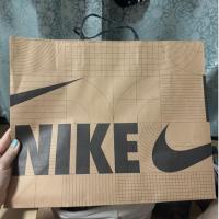 ราคา ถุงกระดาษ Nike ไซ้สกลาง ใส่กล่องรองเท้าได้ 1กล่อง (12198845972)