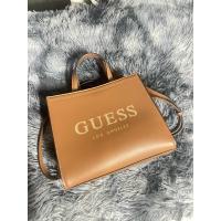 ราคา กระเป๋า GUESS แท้ สีน้ำตาล มือ2(เจ้าของขายเองค่ะ) (41158865944)