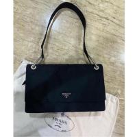ราคา Prada Tessuto Flap Shoulder Bag ปราด้า พราด้า ของแท้ มือสอง แบรนด์เนม พอช hobo โฮโบ ขึ้นไหล่ สะพายไหล่ (20746856108)