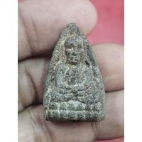 ราคา หลวงปู่ทวดเนื้อว่านพิมพ์ไหล่จุด วัดช้างให้ปี 2497 (29566406687)