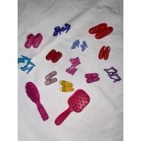 ราคา เซตรองเท้ากับหวีบาร์บี้แท้ Barbie (10741491409)