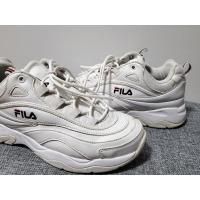 ราคา [มือสองของแท้] FILA Ray สีขาว ไซส์ 41 (3664819008)