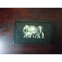 ราคา (ของใหม่)กล่องใส่นามบัตรลายนูนช้าง ทำจากไม้จริง (6395717242)