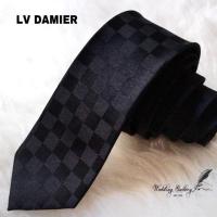 ราคา LV damier เน็คไทยาวรุ่นบาง 5 ซม. สีดํา (43174587365)