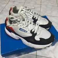 ราคา ส่งต่อ adidas falcon ขนาด5us (6538356633)