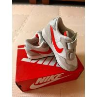 ราคา รองเท้าเด็ก Nike สีแดง ไซส์7C (13cm.) ใช้งานน้อย มือสอง (23354411670)