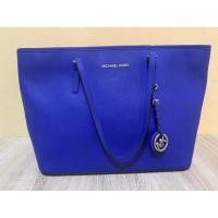 ราคา กระเป๋ามือสอง MICHAEL KORS แท้ 100% สีน้ำเงิน (23871602795)