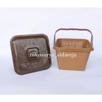 ราคา ตะกร้าสี่เหลี่ยมอเนกประสงค์พร้อมฝาปิด / ตะกร้าสินสอด / ตะกร้าพลาสติก มีหูหิ้ว / ที่ใส่ภาชนะในห้องน้ํา (42775318283)