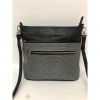 ราคา กระเป๋ามือสอง Pelle Borsa หนังสีดำ และหนังสีเทาปั้มลายงู อะไหล่ทอง ขนาด 9 นิ้วครึ่ง พร้อมส่ง (22464570888)