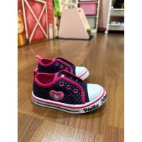 ราคา Hello Kitty Sanrio Preloved กางเกงยีนส์/รองเท้าผ้าใบเด็กผู้หญิง (22763238109)