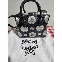 ราคา กระเป๋าสะพายผู้หญิงยี่ห้อ MCM (25709237989)