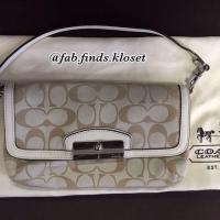 ราคา Coach Wristlet กระเป้าคล้องข้อมือ (9937847)