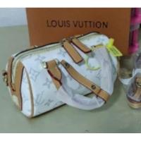 ราคา หมอนหลุยส์ใบเล็กสีขาว (4974711843)
