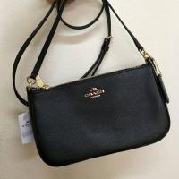 ราคา ของแท้!! พร้อมส่ง!! Coach pouch หนังเรียบ สีดำ (775216849)