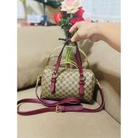 ราคา กระเป๋าทรงหมอนลายซีลีนสวยมาก งานแบรนด์แท้ขนาด9.5” (25978532508)