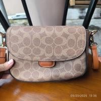 ราคา กระเป๋าสะพายสีน้ําตาล - preloved (42424725090)