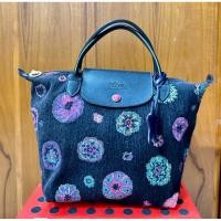 ราคา กระเป๋าถือ รุ่น Limited ยี่ห้อ Longchamp แท้ (27101009445)
