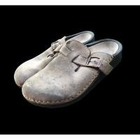 ราคา Birkenstock Oklahoma Taupe Suede Clogs Made in Germany (26771661250)