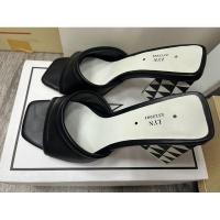 ราคา Lyn รองเท้าส้นสูงมือสอง (26700294163)