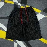 ราคา กางเกงบอลผ้ามันสีดำเชือกแดง (19385238612)