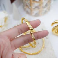 ราคา SHINING GOLD กำไล Cape Cobra ฝังพลอย ทองคำแท้ 96.5% น้ำหนัก 1 บาท (9510609289)