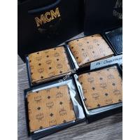 ราคา New Mcm​ กระเป๋า​สตางค์​ 2​พับ​สั้น​ใส่เหรียญ ชาย​ออริ​มือ​1​ของแท้​ (4596811604)