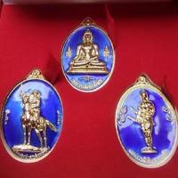 ราคา ชุดเหรียญพระยาพิชัยดาบหัก ลงยาน้ำเงิน 1 ชุดประกอบด้วยเหรียญหลวงพ่อเพชร + พระเจ้าตาก+ พระยาพิชัยดาบหัก (18008423853)