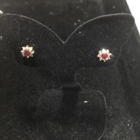 ราคา ต่างหูทับทิมล้อมเพชร (188633000)