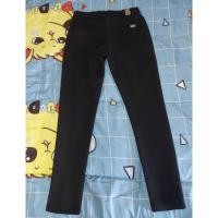 ราคา กางเกงสกินนี่ดำป้ายทอง XL กระดุมซิปหน้า ‼️มือ 2‼️ (14354819842)