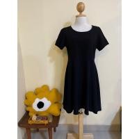 ราคา เดรสทำงานสีดำแบรนด์UNIQLOมือหนึ่งป้ายหลุด (22375360055)