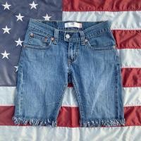 ราคา กางเกงยีนส์ลีวาย ตัดปลายขา เอว 32“ (27974620968)