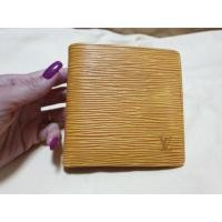 ราคา Lv wallet สั้น epi DC 96 สภาพสวย (2010240954)