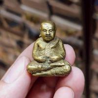 ราคา พระสังกัจจายน์มหาลาภ หลวงพ่อแพ วัดพิกุลทอง เนื้อทองเหลืองขนาดห้อยคอ (44368351954)