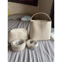 ราคา Uwif Small mini bucket สี ivory ของใหม่มือ 1 รอบพรีออเดอร์ค่ะ (5655293650)