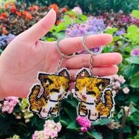 ราคา พิมพ์ลายลูกปัดปักลูกแมวพวงกุญแจจี้กระเป๋าเป้สะพายหลังเครื่องประดับแขวนขนาดเล็กการ์ตูนปักครอสติช (28663352777)