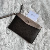 ราคา Guess Gleeson SLG Top Zip Wristlet Original / Tas Guess / Dompet Guess / Wristlet Guess / Pouch Guess / Purse Guess (24442190624)