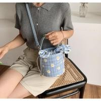 ราคา พร้อมส่งกระเป๋าแฟชั่นเกาหลีสุดฮิต ทรงถัง มีสายสะพาย (10611090618)