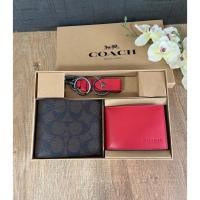 ราคา กระเป๋าสตางค์ BOXED 3 IN 1 WALLET GIFT SET IN COLORBLOCK SIGNATURE CANVAS (COACH C6790) (16021251285)