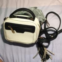 ราคา กระเป๋าหนังลายงู [NEW] (409390350)