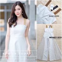 ราคา เสื้อผ้างานป้าย : จั๊มสูทขายาว ดีเทลอยู่ตรงช่วงสายโซ่ทอง กางเกงตรงชายอัดพีทจับจีบจากผ้าชีฟองเนื้อดี (7102148425)