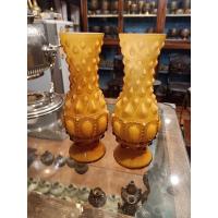 ราคา แจกันแก้วเก่าเนื้อนม(งานเก่าสะสม)ขายเป็นคู่ (13286515994)