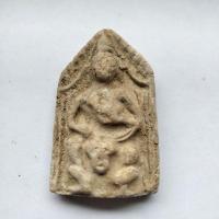 ราคา พระพิมพ์ขุนแผนขี่โหงพรายกุมาร เนื้อดิน 7 ป่าช้า หลวงพ่อกวย วัดโฆสิตาราม (25835791996)