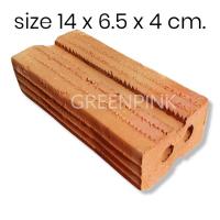 ราคา อิฐแดง ขนาด 14*6.5*4 cm. อิฐมอญ อิฐแดง 2 รู อิฐมอญ อิฐจัดสวน อิฐตกแต่ง อิฐทำผนังอิฐแดงก่อฉาบทั่วไป มีรูระบายความร้อน (19154472968)